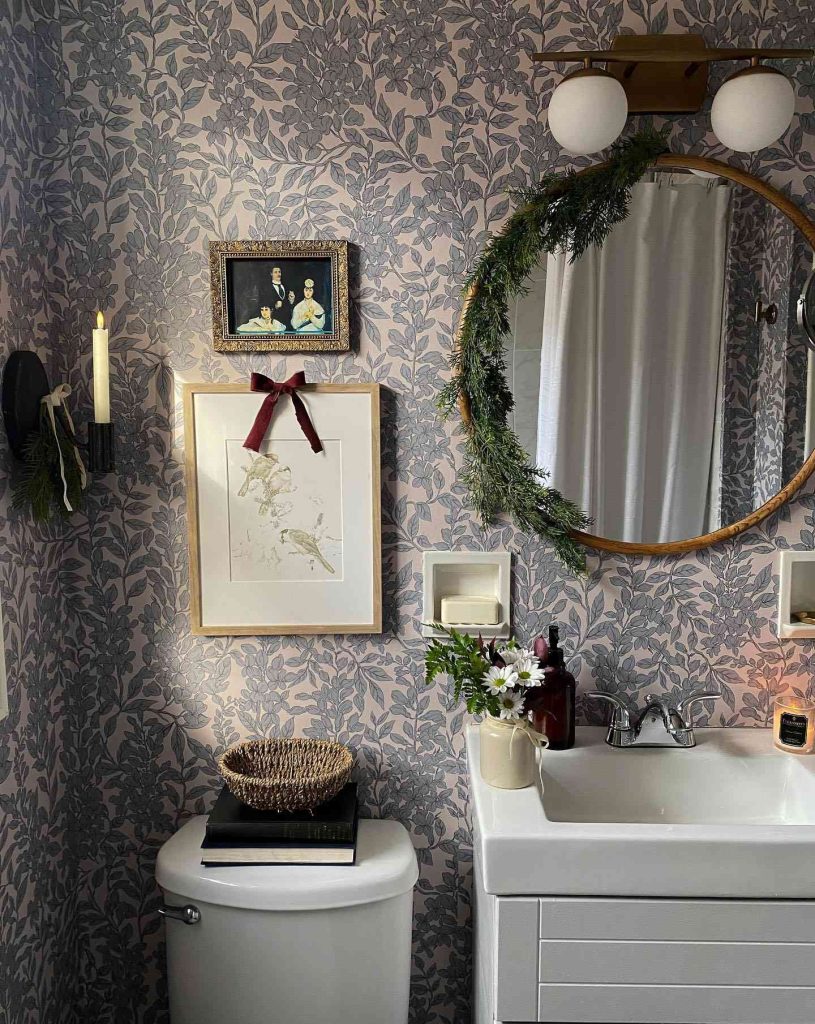 Christmas Bathroom