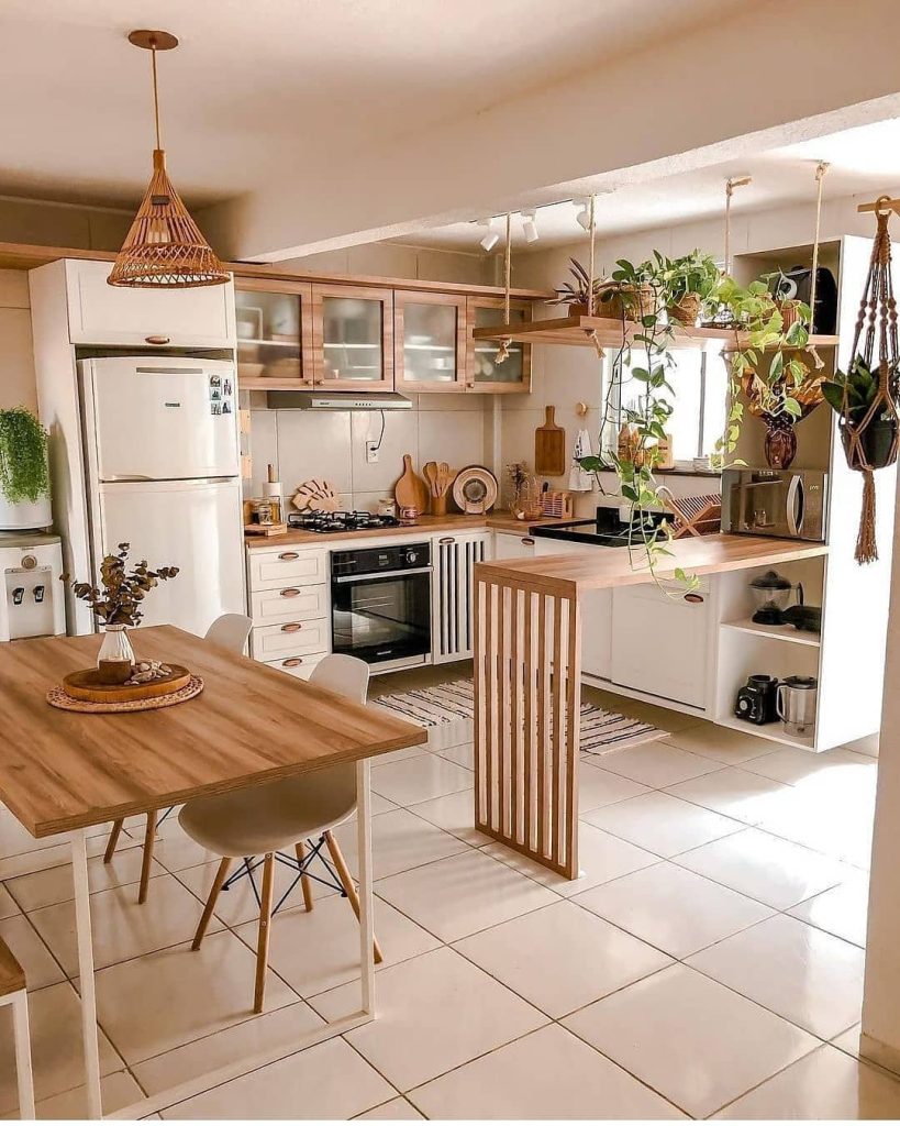 Modern bohemian kitchen with an airy layout and natural textures.
